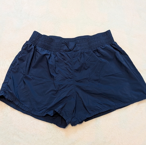 Bundle Athletic Work Out Shorts Size Large Qty. 2 - Picture 2 of 5